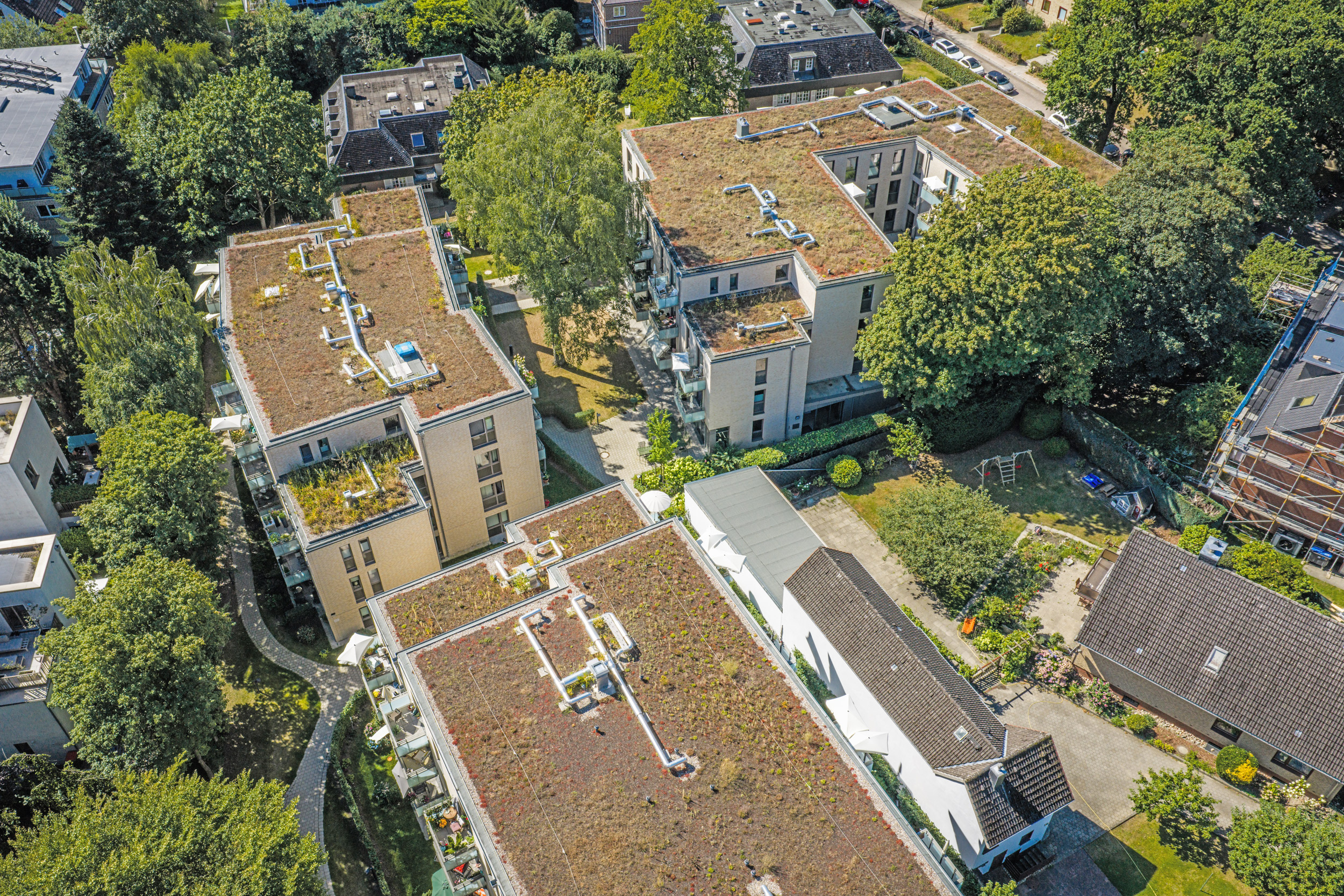 Luftbild gesamt Gartenanlagen Seniorenwohnanlage Blankenese M&ouml;rikestra&szlig;e / Freianlagenplanung Landschaftsarchitektur+